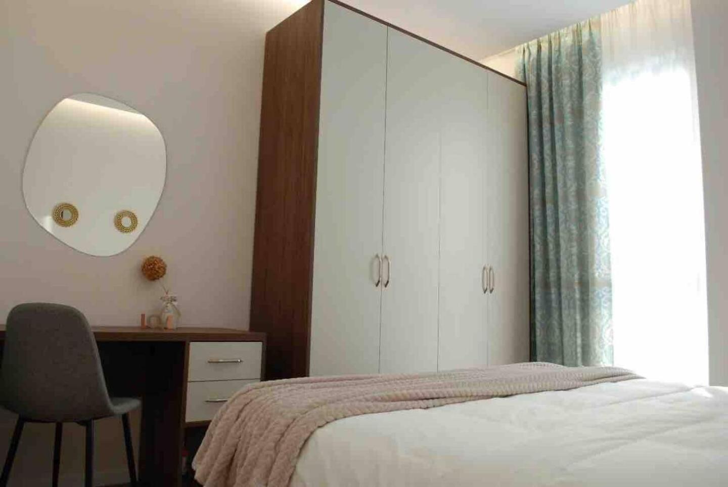 Lindi's 3/6 Apartment *